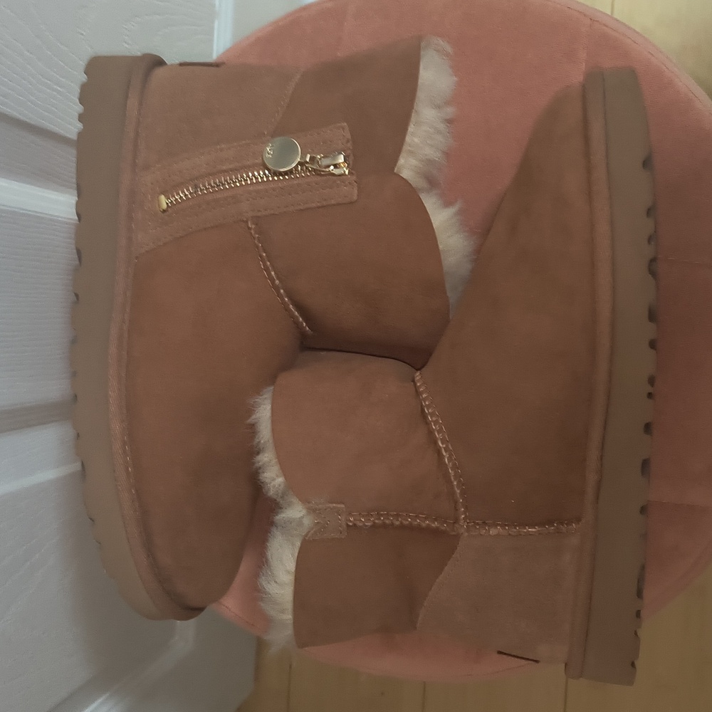 UGG Bailey Mini Zip Boots Size 7 - Picture 4 of 8